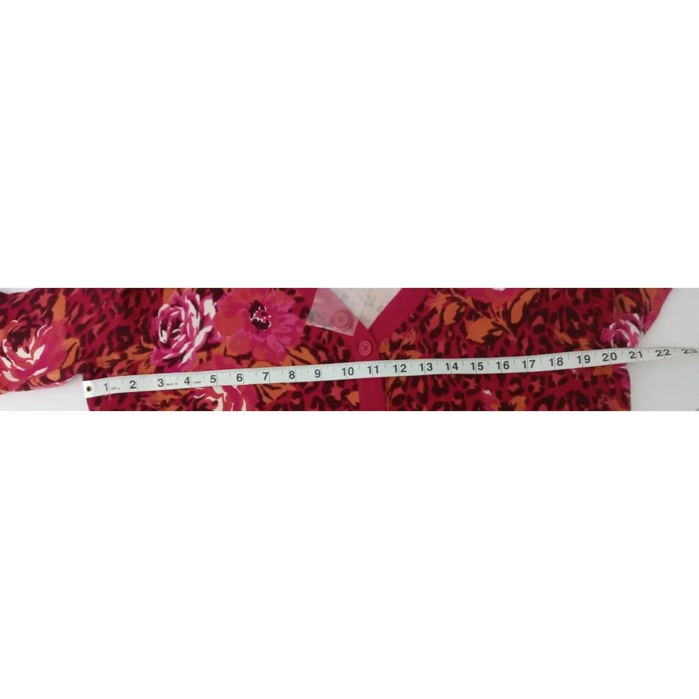 Isaac‎ Mizrahi Sweater Womens Size L Pink Floral Animal Print Cardigan Button Up